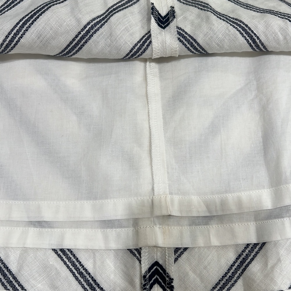 TALBOTS Skirt A-Line cream with stitch design. Size 8P - Picture 5 of 6